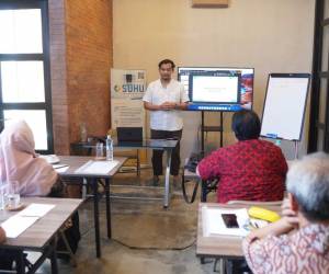 Pelatihan Public Speaking & Presentation Skills