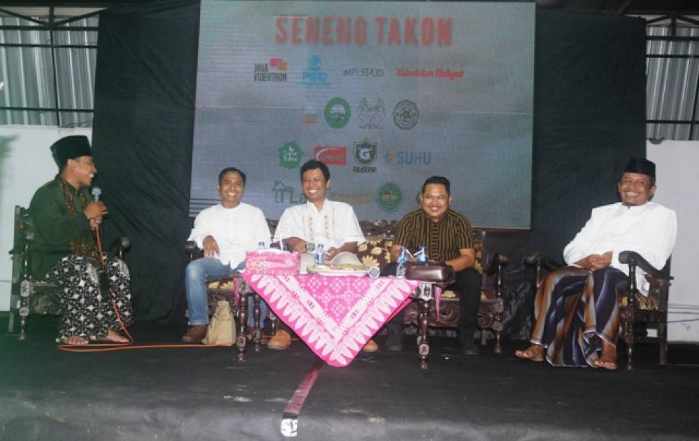 Suhu bersama Pengajian "Seneng Takon" Bertajuk "Ekonomi Digital" di Ponpes Krapyak Yogyakarta