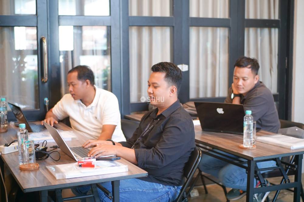 Pelatihan Data Visualization using Power BI - PLN UID Kalselteng